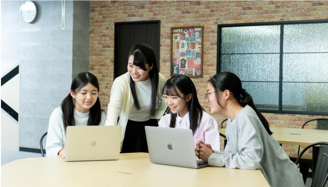 全員プロのプログラマ講師